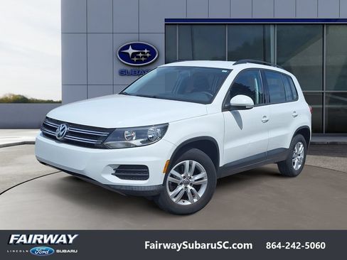 Used 2015 Volkswagen Tiguan S FWD image 1