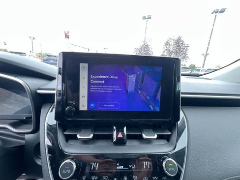 Used 2024 Toyota Corolla Cross XLE w/ Convenience Package image 18