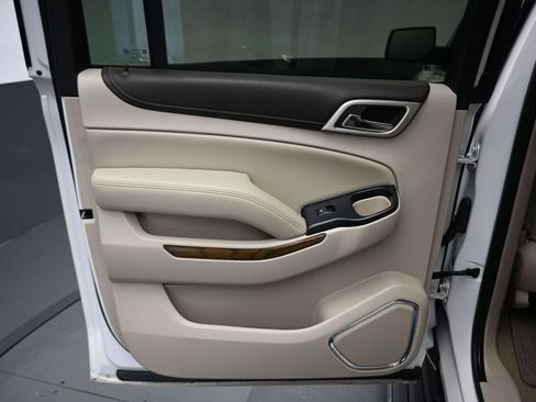 Used 2019 GMC Yukon XL Denali w/ Denali Ultimate Package AWD/4WD image 32
