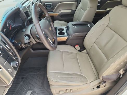 Used 2017 Chevrolet Silverado 1500 LTZ w/ Texas Edition RWD image 18