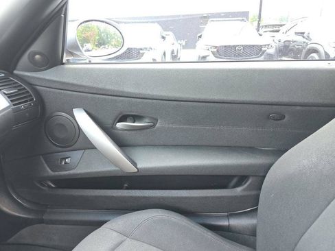 Used 2007 BMW Z4 3.0i RWD image 17