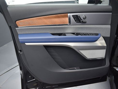 New 2026 Cadillac Vistiq Premium Luxury w/ LPO, Floor Liner Package image 10