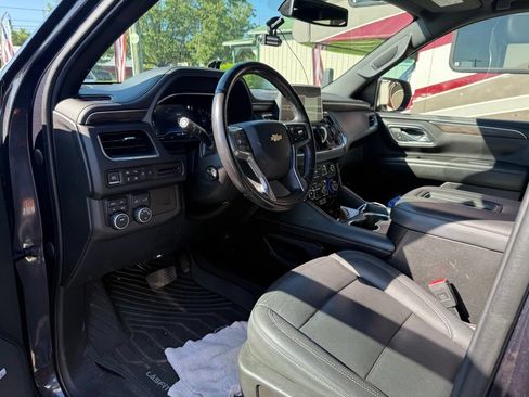 Used 2022 Chevrolet Tahoe LT w/ Luxury Package AWD/4WD image 9