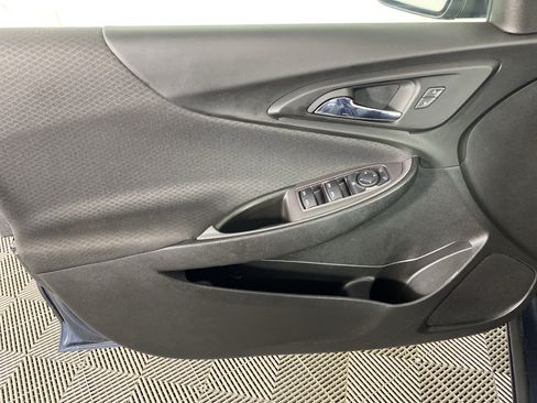 Used 2020 Chevrolet Malibu LS FWD image 12