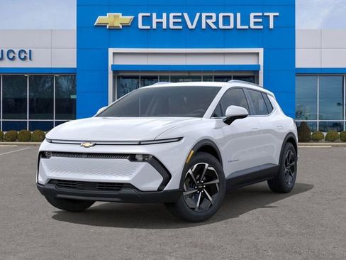 New 2026 Chevrolet Equinox EV LT image 6