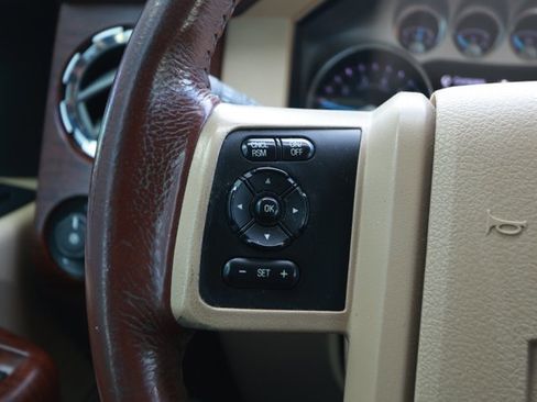 Used 2013 Ford F250 King Ranch image 13