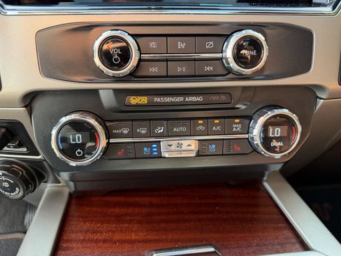 Used 2022 Ford F350 King Ranch w/ King Ranch Ultimate Package AWD/4WD image 30