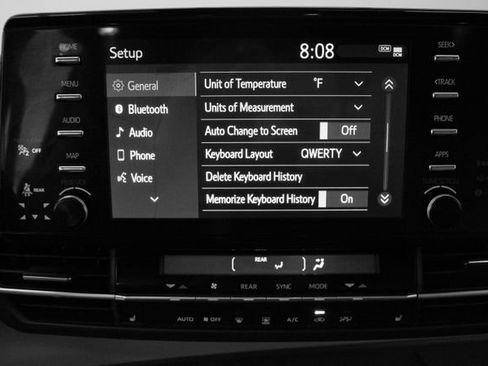 Used 2024 Toyota Sienna XSE image 26