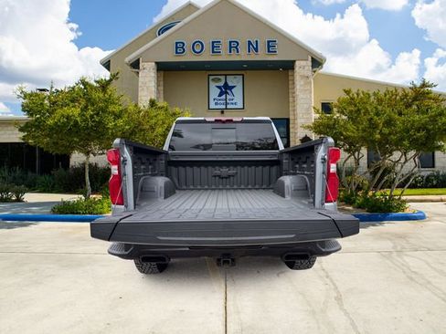 Used 2026 Chevrolet Silverado 1500 LT Trail Boss w/ Safety Package AWD/4WD image 6