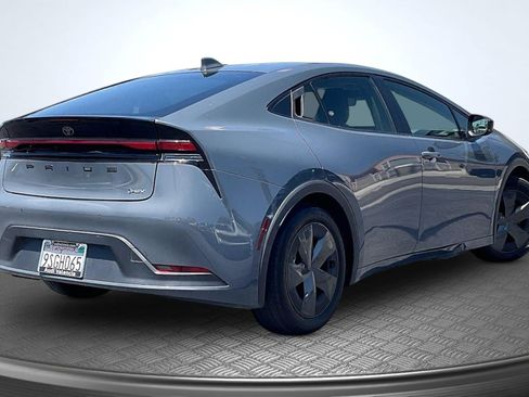 Used 2024 Toyota Prius LE FWD image 13