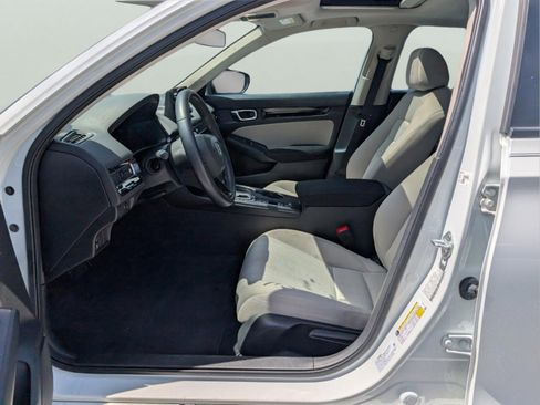 Used 2023 Honda Civic EX image 9