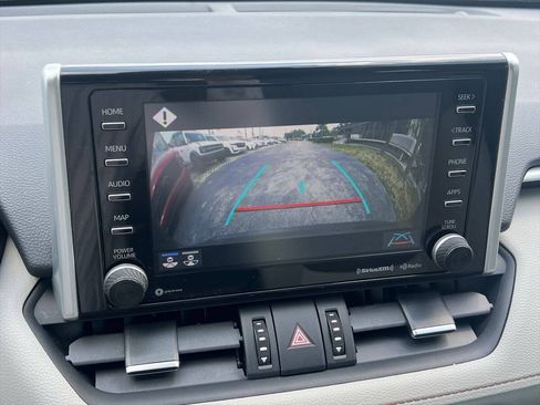 Used 2019 Toyota RAV4 Limited w/ Cold Weather Package FWD image 13