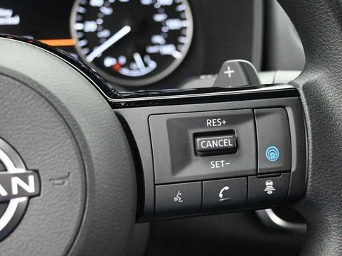 Used 2023 Nissan Rogue SV image 21