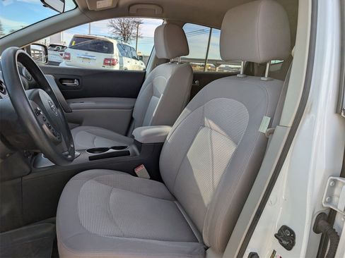 Used 2011 Nissan Rogue SV image 26