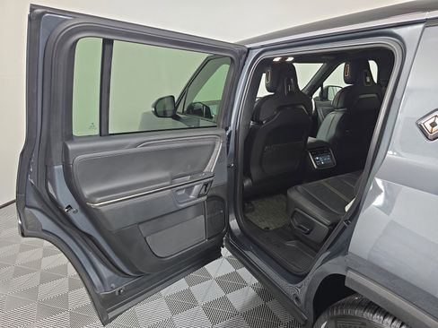 Used 2024 Rivian R1S Adventure AWD/4WD image 18