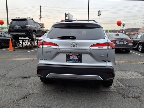 Certified 2023 Toyota Corolla Cross LE image 5