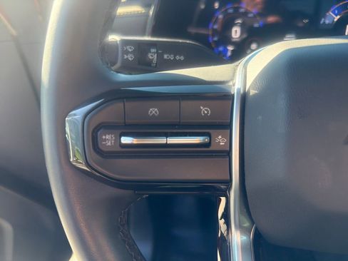 Used 2024 Chevrolet Colorado ZR2 w/ Technology Package image 29