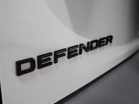 Used 2022 Land Rover Defender 110 S AWD/4WD image 7