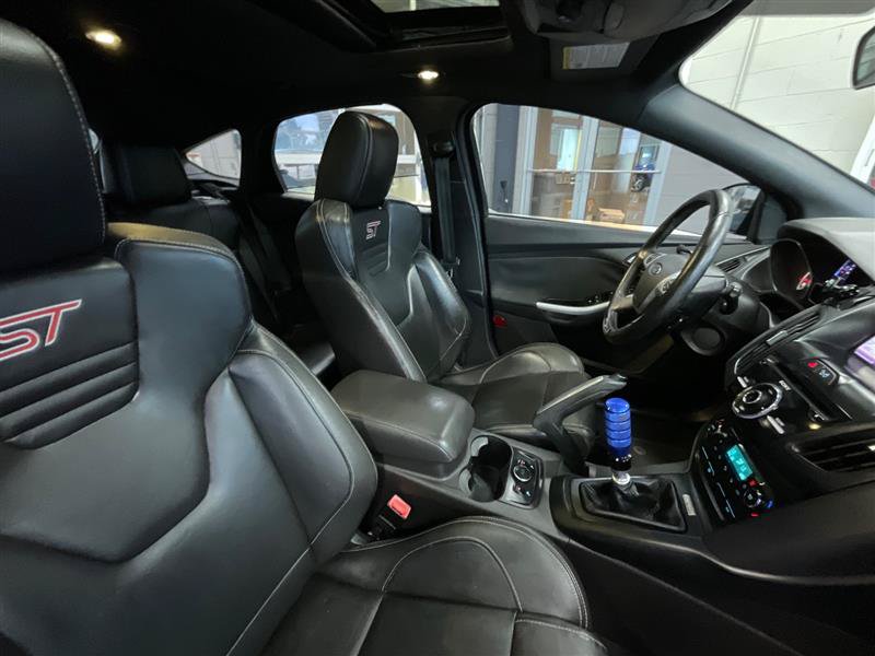 Used 2013 Ford Focus ST FWD image 29