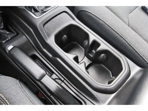 Used 2024 Jeep Wrangler Unlimited w/ Convenience Group image 28