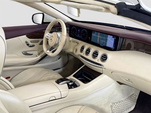 Used 2019 Mercedes-Benz S 560 Cabriolet image 30