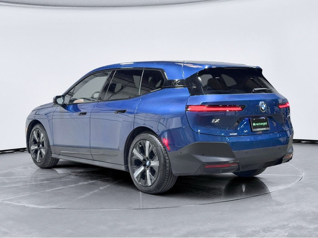 Used 2023 BMW iX xDrive50 w/ Premium Package AWD/4WD image 2