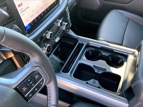 New 2026 Ford F250 Lariat w/ Black Appearance Package image 7