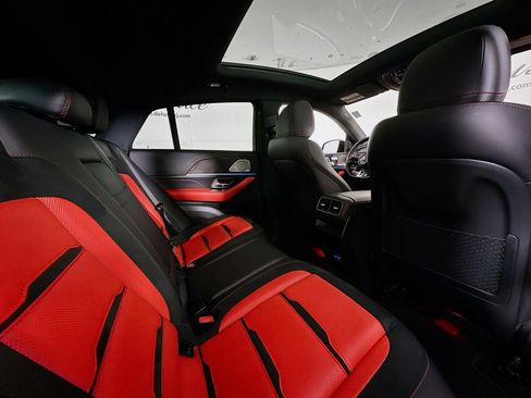 Used 2024 Mercedes-Benz GLE 53 AMG GLE 53C4 AMG Night 4MATIC image 28