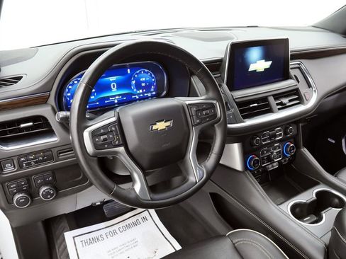 Used 2023 Chevrolet Suburban Premier AWD/4WD image 11