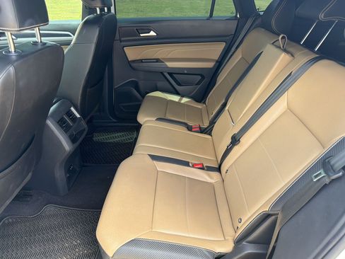 Used 2023 Volkswagen Atlas Cross Sport SE FWD image 24