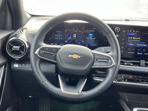 Certified 2025 Chevrolet Equinox LT w/ Safety and Technology Package image 15