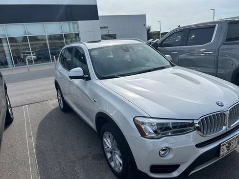 Used 2017 BMW X3 xDrive28i AWD/4WD image 4