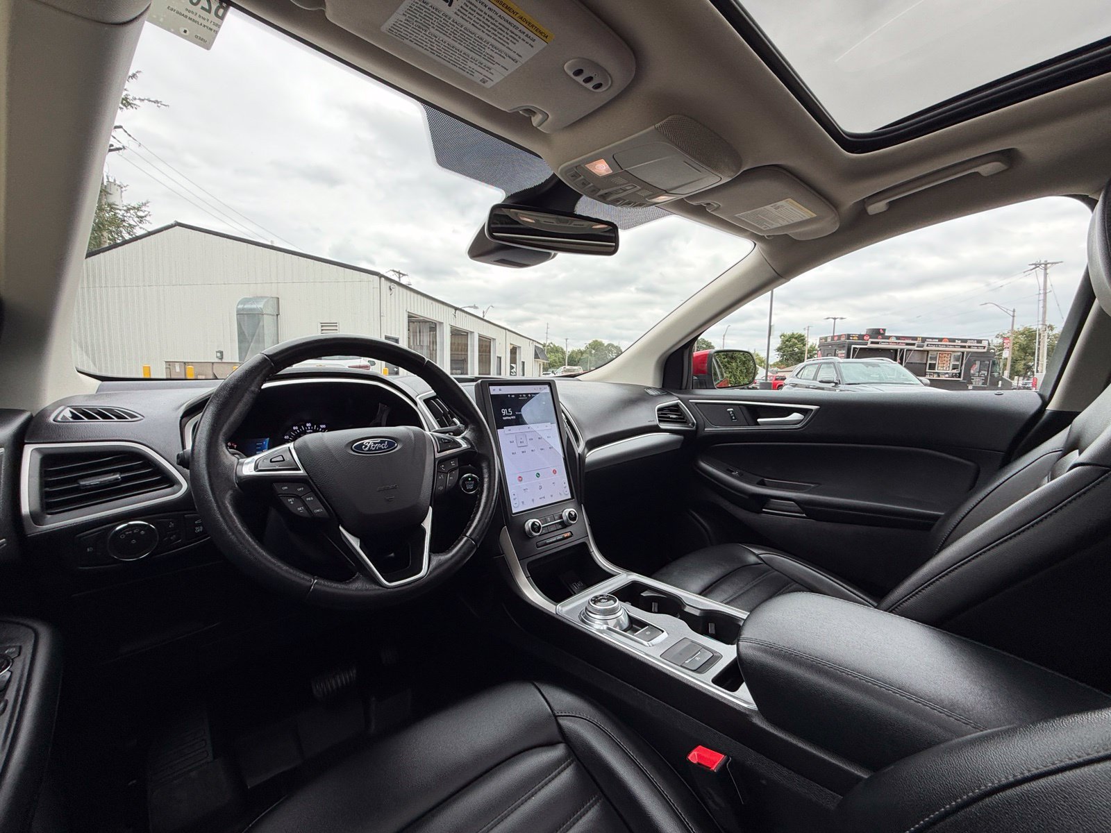 Used 2021 Ford Edge SEL w/ Convenience Package AWD/4WD image 17