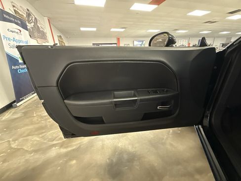 Used 2009 Dodge Challenger R/T RWD image 14