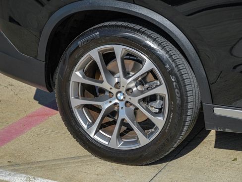 Used 2021 BMW X5 xDrive40i w/ Convenience Package image 48