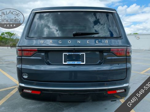 Used 2024 Jeep Wagoneer 4WD w/ Premium Group I image 4