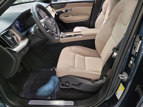 New 2026 Volvo XC90 B6 Plus w/ Protection Package Premier AWD/4WD image 13