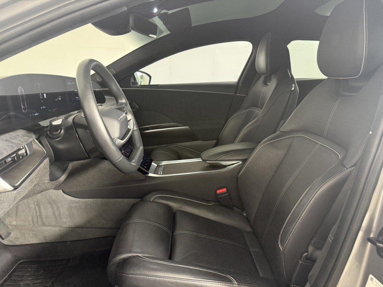 Used 2023 Lucid Air Grand Touring AWD/4WD image 14