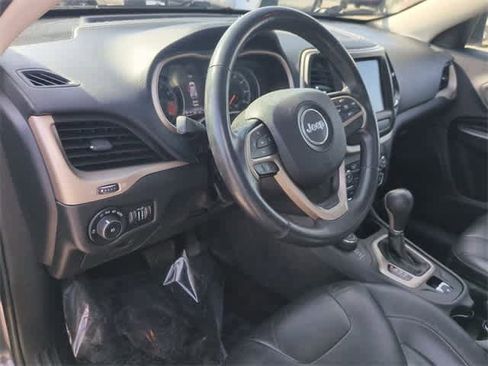 Used 2015 Jeep Cherokee Limited image 9