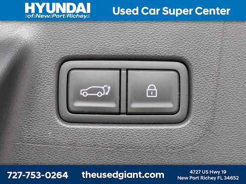 Used 2025 Hyundai Santa Fe SEL FWD image 13