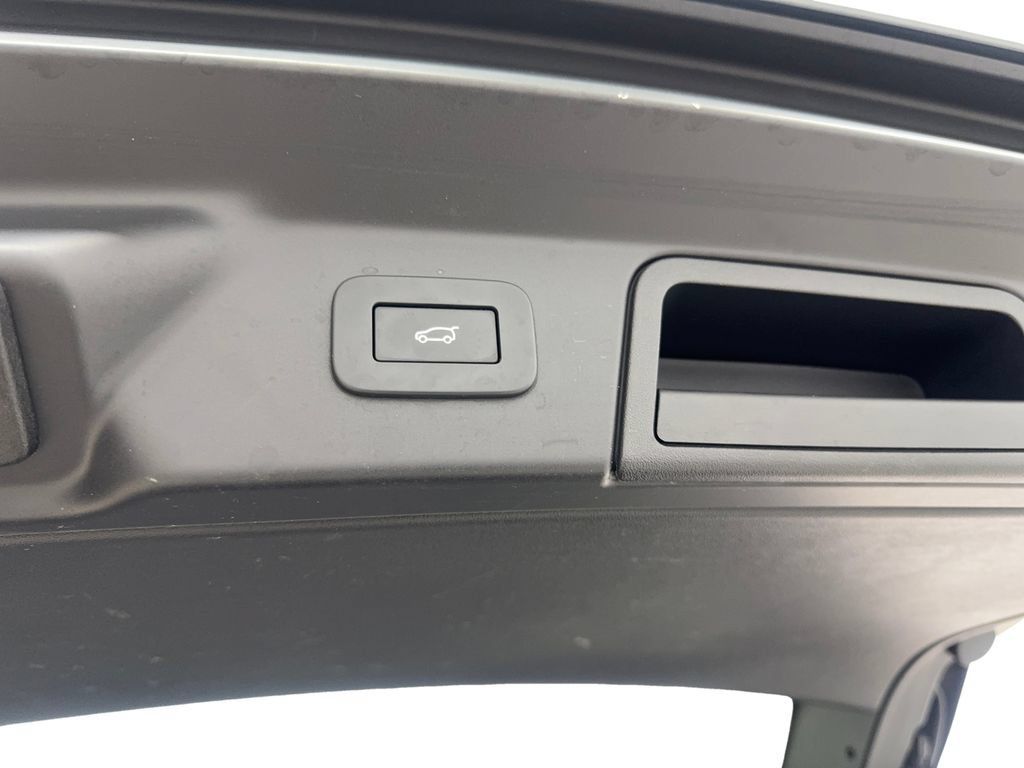 Used 2023 Land Rover Range Rover Velar R-Dynamic S AWD/4WD image 84