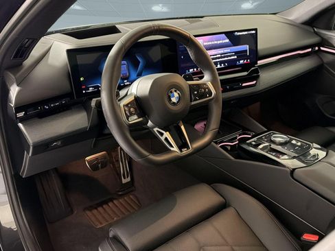 Used 2026 BMW 530i w/ M Sport Package RWD image 4