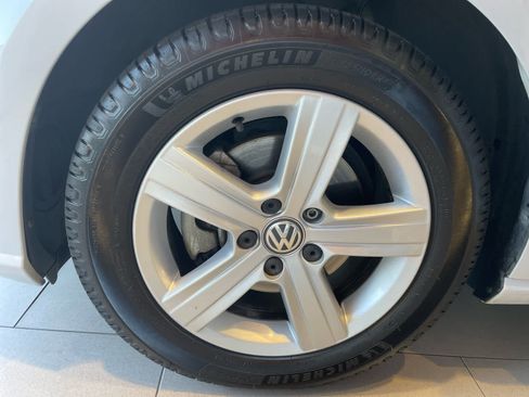 Used 2018 Volkswagen Golf SE FWD image 5