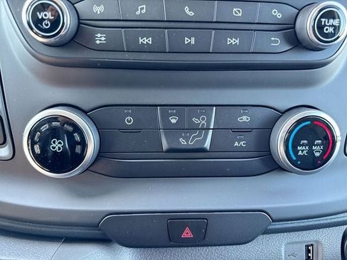 New 2025 Ford Transit 250 148 Medium Roof image 18