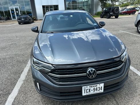 Used 2022 Volkswagen Jetta Sport FWD image 3