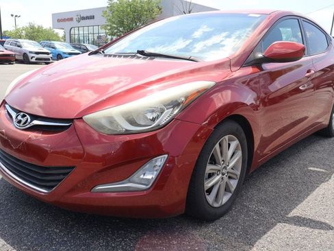 Used 2015 Hyundai Elantra SE w/ Option Group 02 FWD image 1