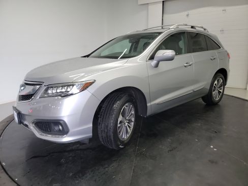 Used 2017 Acura RDX AWD w/ Advance Package image 3