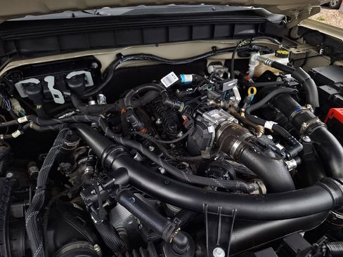 Used 2025 Ford Bronco Outer Banks AWD/4WD image 31