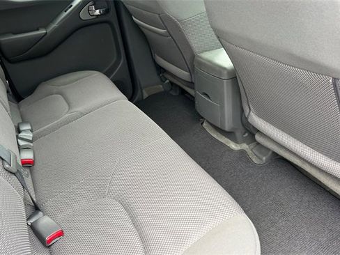 Used 2015 Nissan Frontier SV w/ SV Value Truck Package image 17