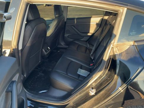 Used 2022 Tesla Model 3 Performance image 5